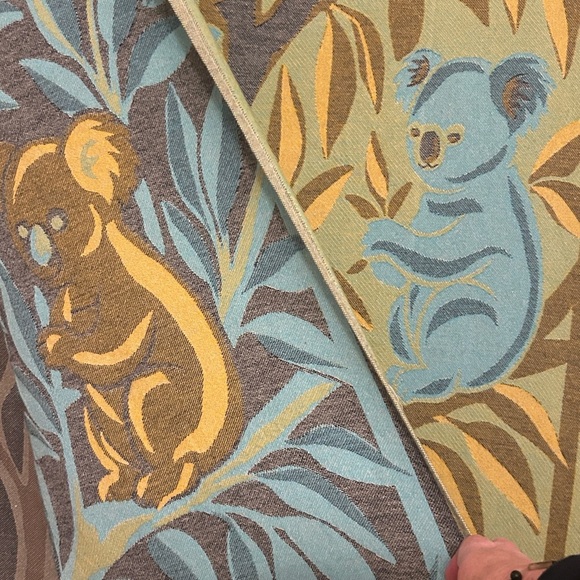 KOALA Heirloom Collection Blue +
Yellow Hand Crafted Loom Weave New Original 84" - Picture 9 of 16